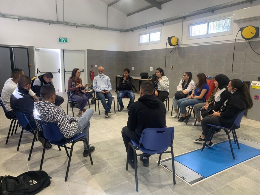 لأول مرة في مدينة الطيبة : فرقة سيرك وألعاب بهلوانية